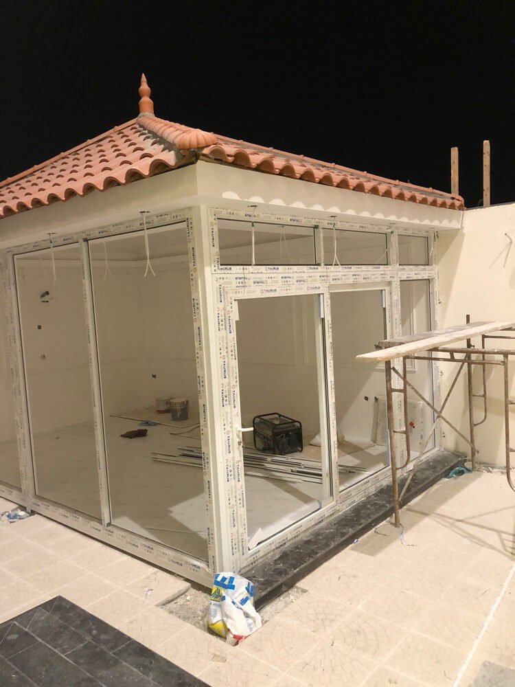 بناء ملاحق الشرقية