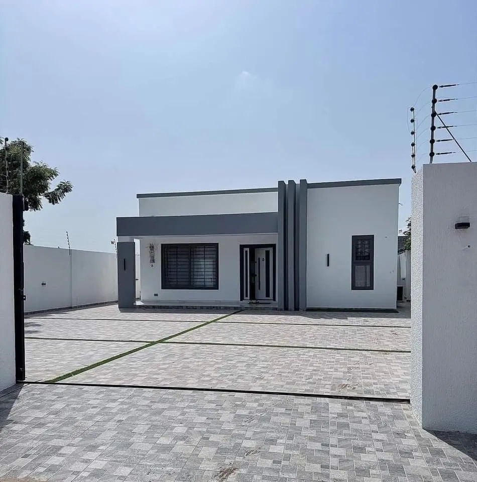 بناء ملاحق الشرقية