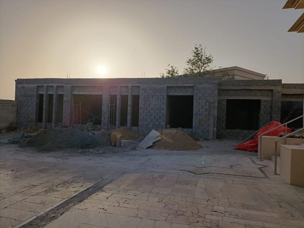 بناء ملاحق الشرقية